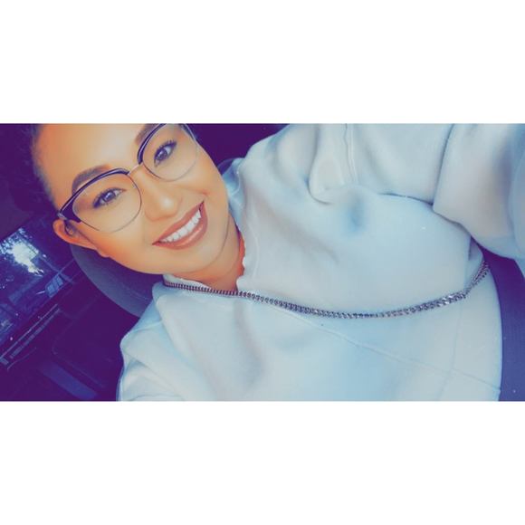 Poshmark profile picture for @fanny